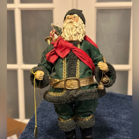 Clothtique Other - Clothtique Santa “Possible Dreams” figure in lovely green suit.